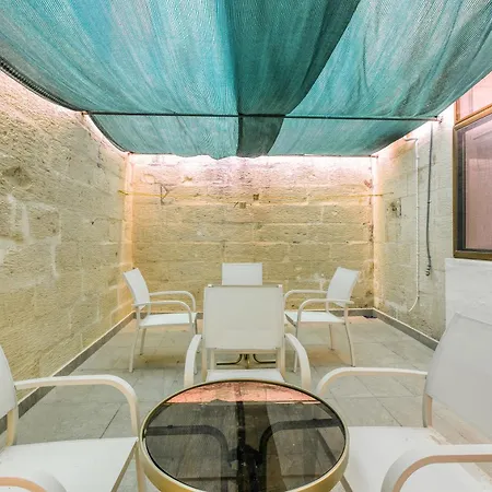 Lejlighed Stunning 2br Maisonette With Terrace In By 360 Estates