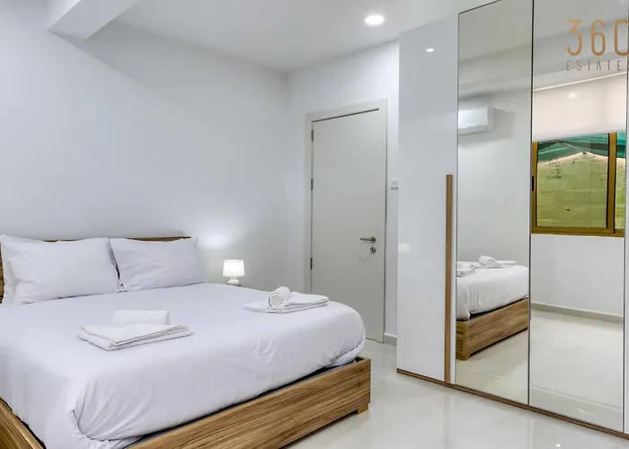 Stunning 2br Maisonette With Terrace In By 360 Estates * Gzira