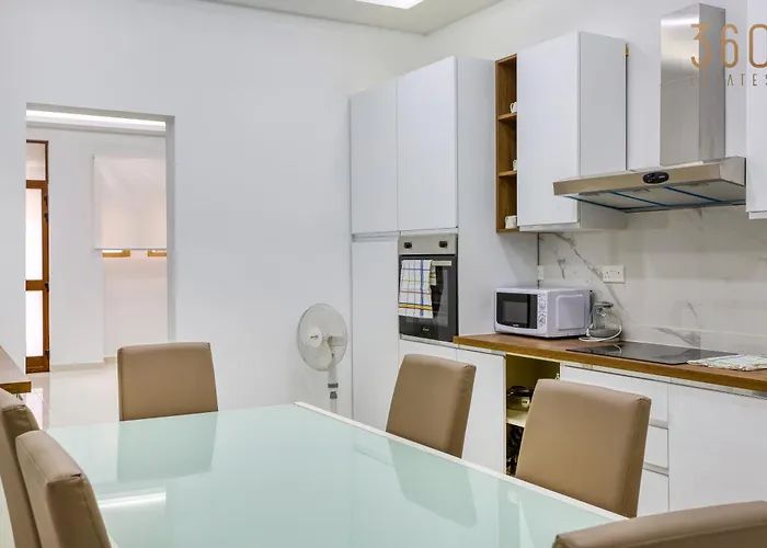 Stunning 2br Maisonette With Terrace In By 360 Estates