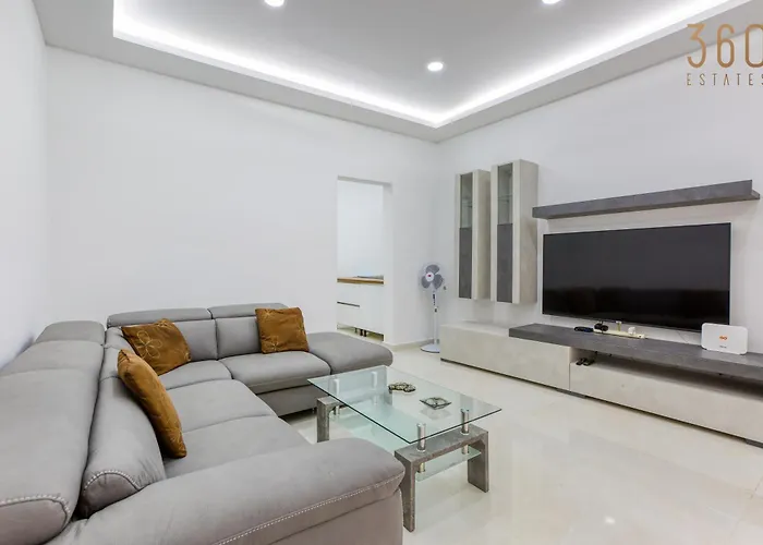 Apartment Stunning 2br Maisonette With Terrace In By 360 Estates