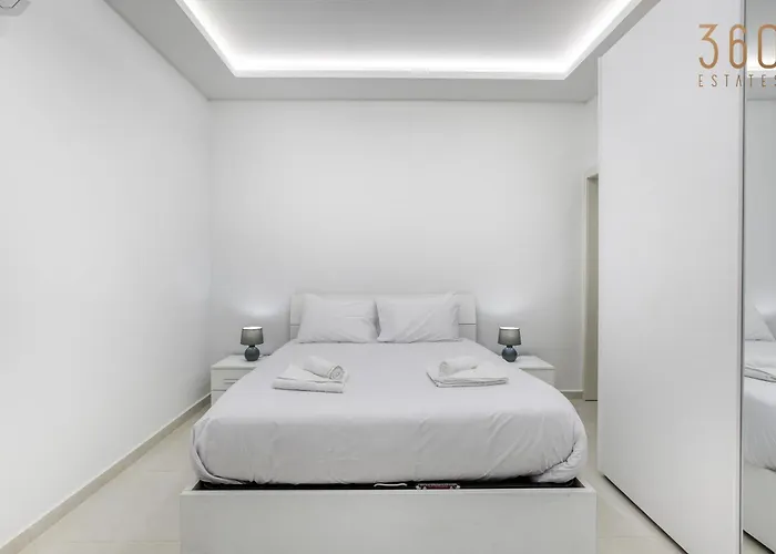 Apartment Stunning 2br Maisonette With Terrace In By 360 Estates *