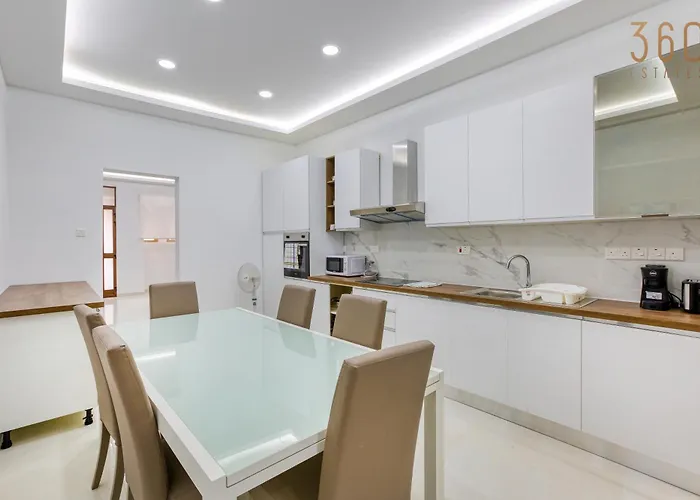 Stunning 2br Maisonette With Terrace In By 360 Estates