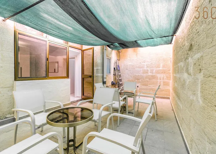 Apartment Stunning 2br Maisonette With Terrace In By 360 Estates